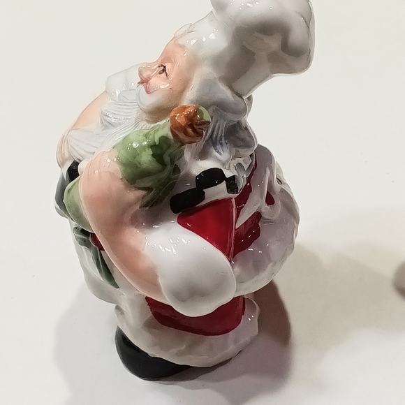 Italian Chef Santa Salt And Pepper Shakers Vintage WCL Ceramic Spice Shakers - Picture 3 of 10